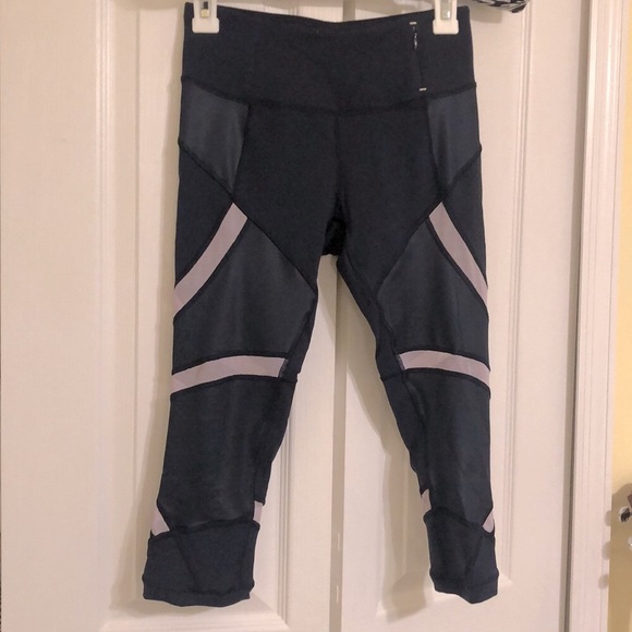 CALIA Carrie Underwood Capri Leggings - Picture 5 of 8